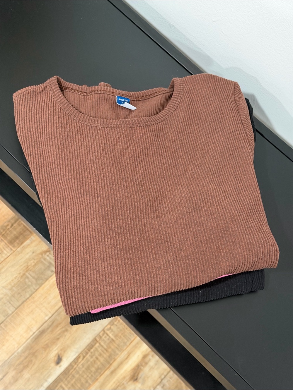 Old Navy Ribbed Long Sleeves - Picture 4 of 6